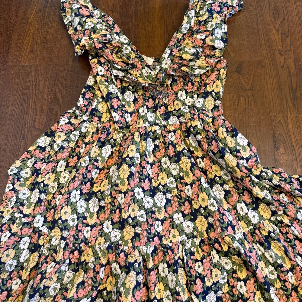 Entro Boutique Cottagecore Style Spring / Summer Floral Dress